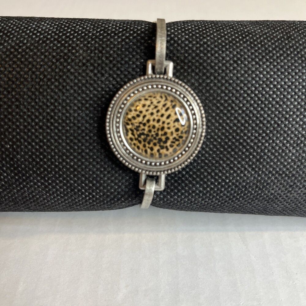 Magnabilities Jewelry Hinge Bracelet M Elegant Circle Antique Silver 5 Inserts